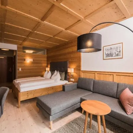 Hotel - 4*