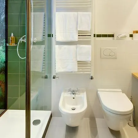 - Hotel